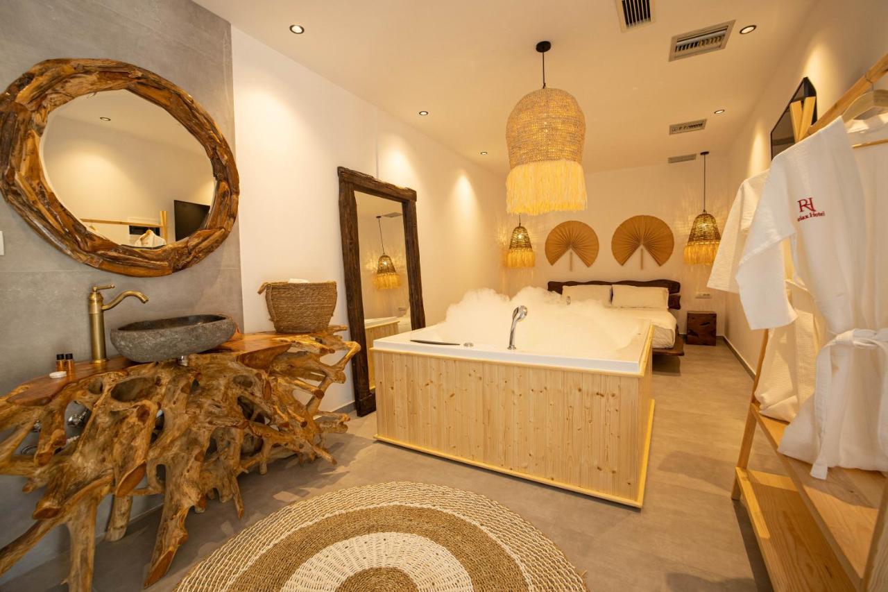 Relax Hotel Ксаміл Екстер'єр фото